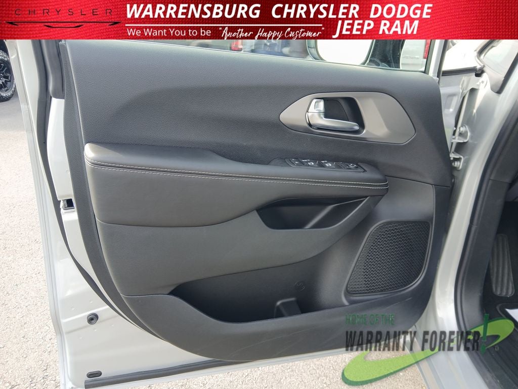 2026 Chrysler Voyager VOYAGER LX