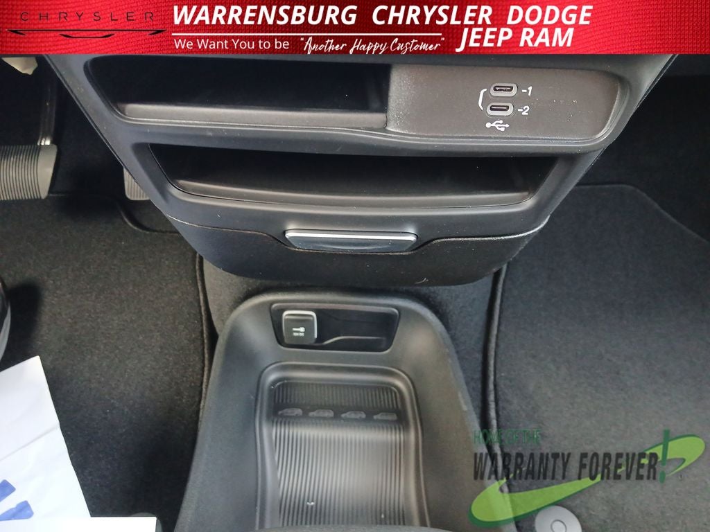 2026 Chrysler Voyager VOYAGER LX