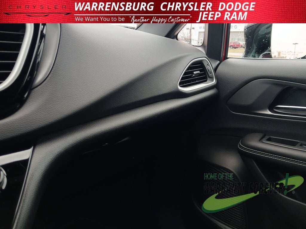 2026 Chrysler Voyager VOYAGER LX