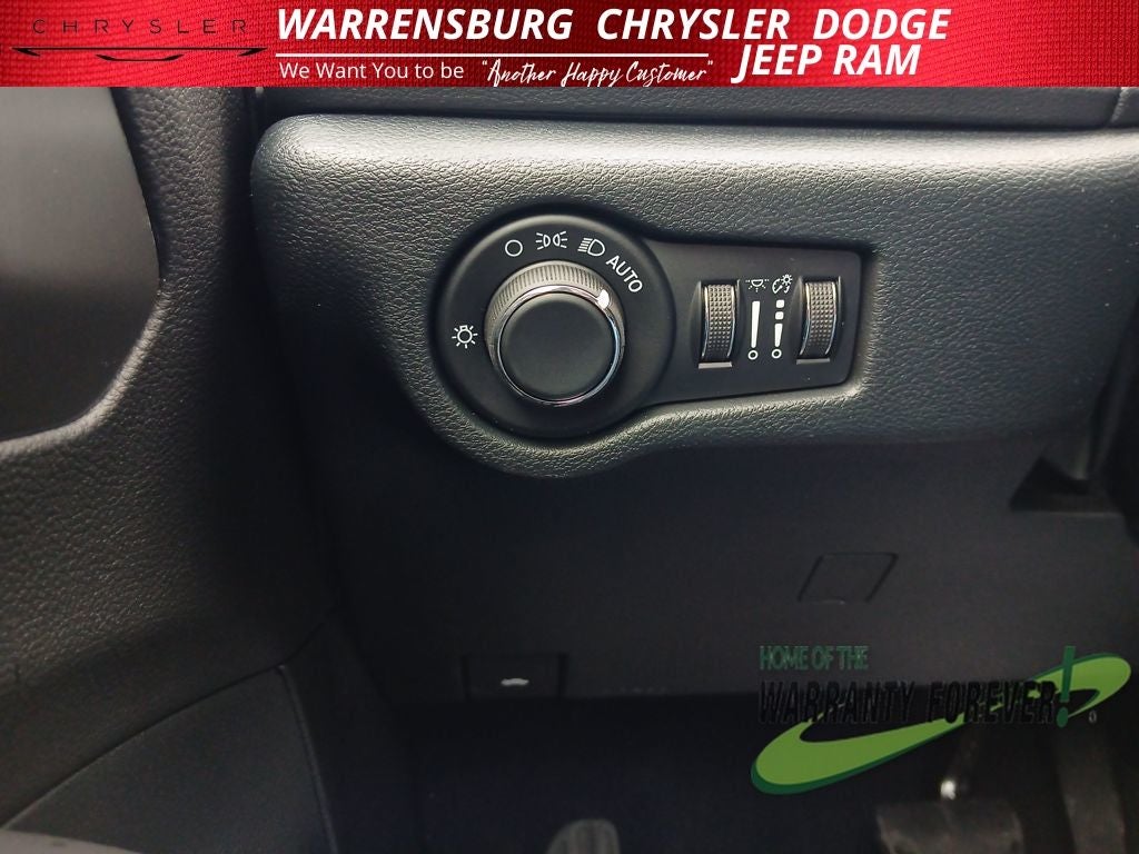 2026 Chrysler Voyager VOYAGER LX