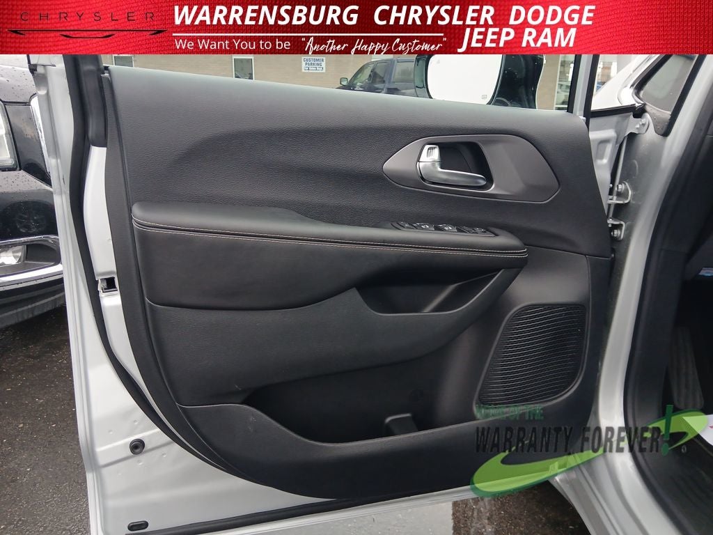 2026 Chrysler Voyager VOYAGER LX