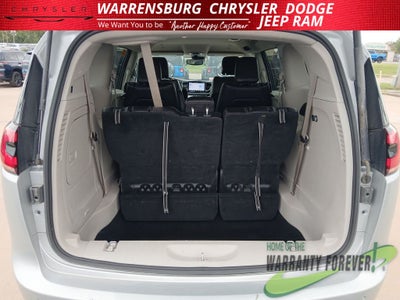 2024 Chrysler Pacifica Hybrid Select