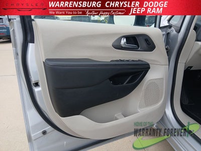 2024 Chrysler Pacifica Hybrid Select