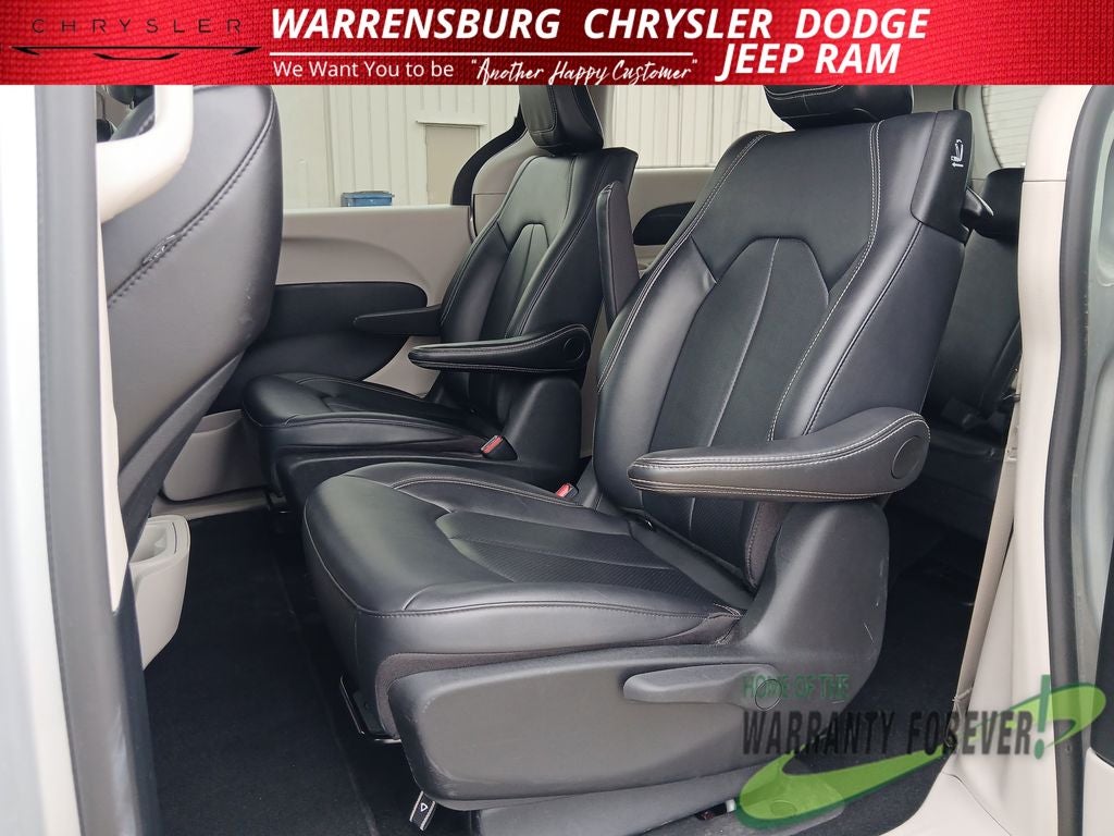 2024 Chrysler Pacifica Hybrid Select
