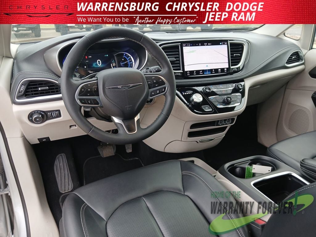 2024 Chrysler Pacifica Hybrid Select