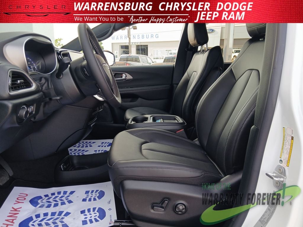 2027 Chrysler Pacifica PACIFICA SELECT AWD