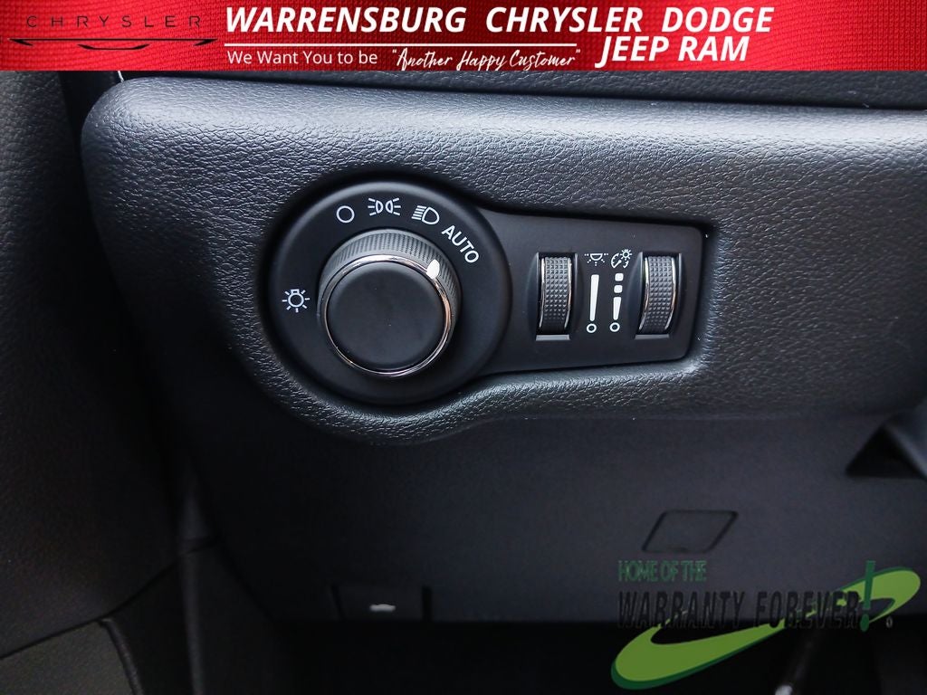 2027 Chrysler Pacifica PACIFICA SELECT AWD