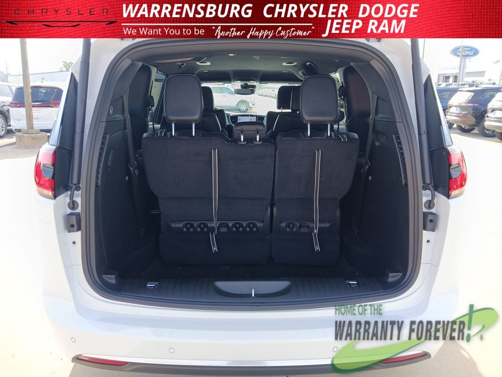 2027 Chrysler Pacifica PACIFICA SELECT AWD