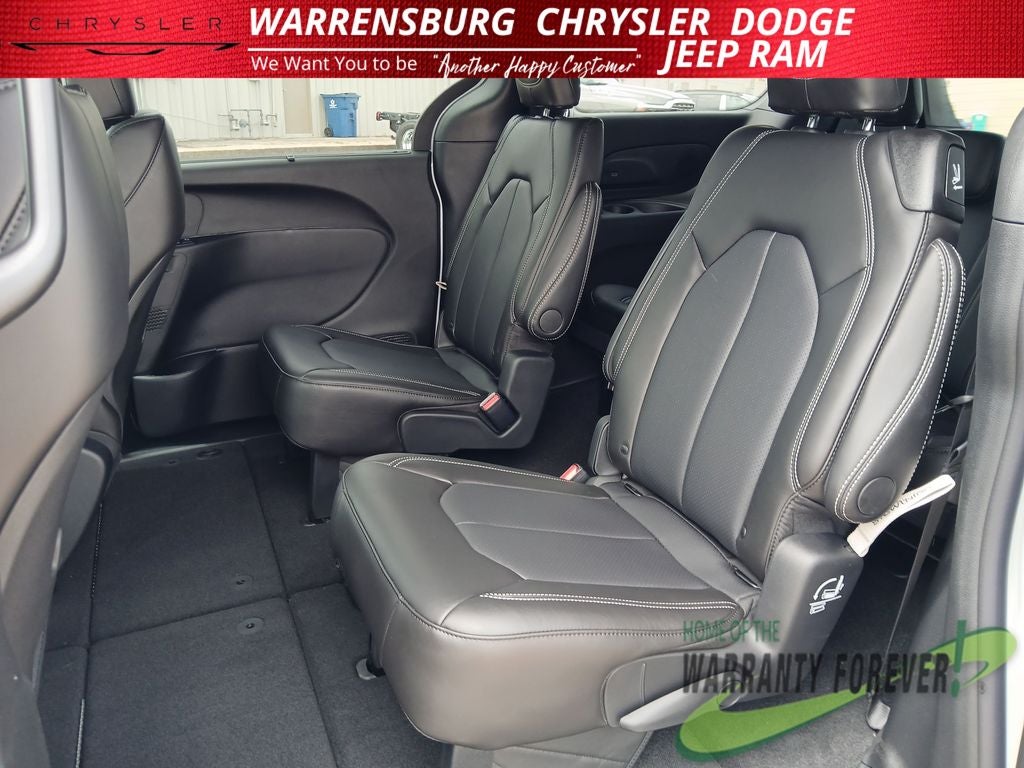 2027 Chrysler Pacifica PACIFICA SELECT AWD