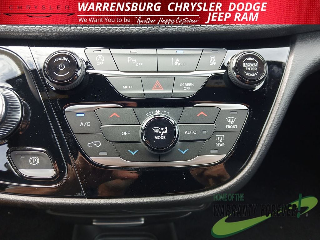2027 Chrysler Pacifica PACIFICA SELECT AWD