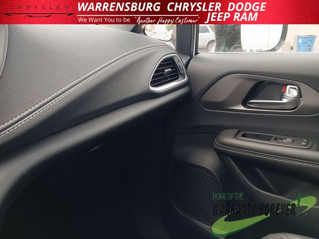 2027 Chrysler Pacifica PACIFICA SELECT AWD