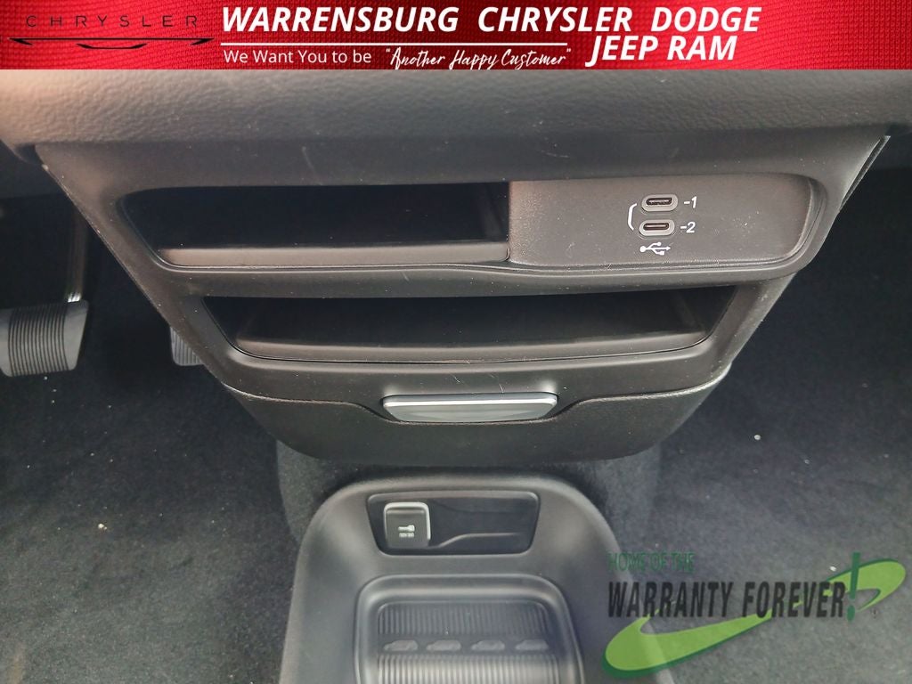 2027 Chrysler Pacifica PACIFICA SELECT AWD