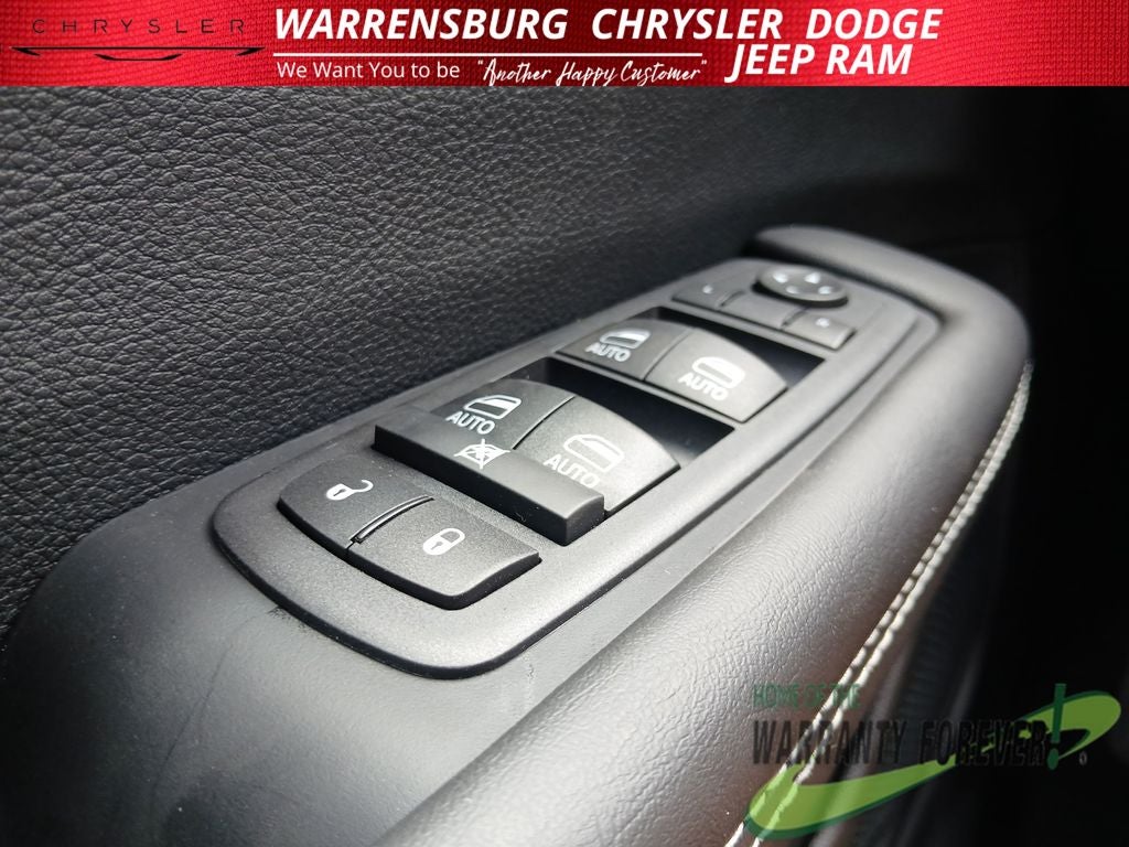 2027 Chrysler Pacifica PACIFICA SELECT AWD