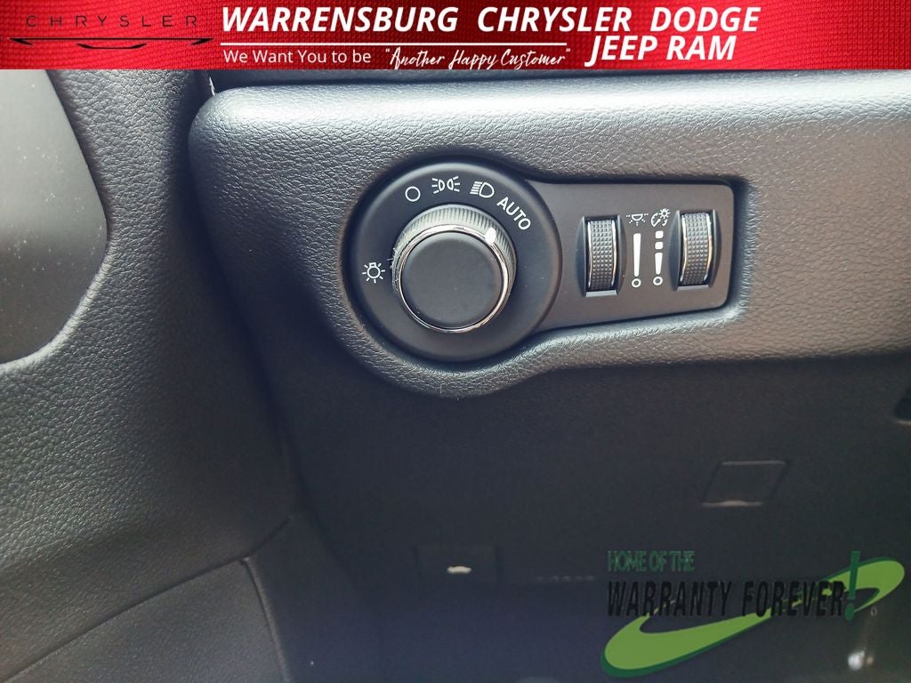 2027 Chrysler Pacifica PACIFICA SELECT AWD