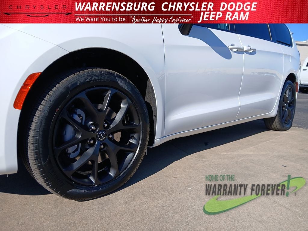 2026 Chrysler Pacifica PACIFICA SELECT AWD