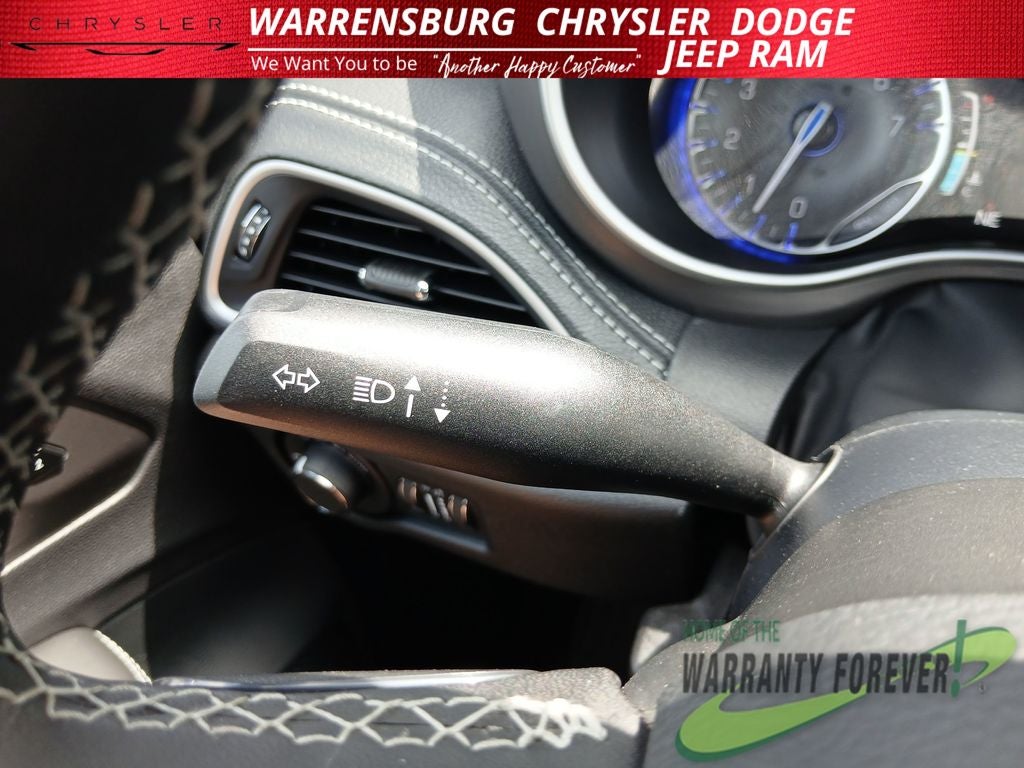 2027 Chrysler Pacifica PACIFICA SELECT AWD