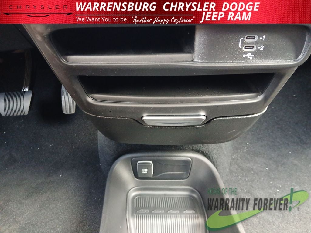 2027 Chrysler Pacifica PACIFICA SELECT AWD