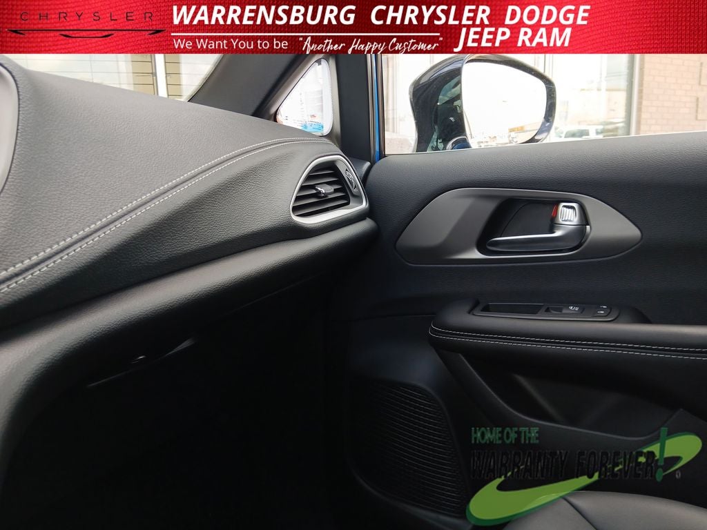 2027 Chrysler Pacifica PACIFICA SELECT AWD