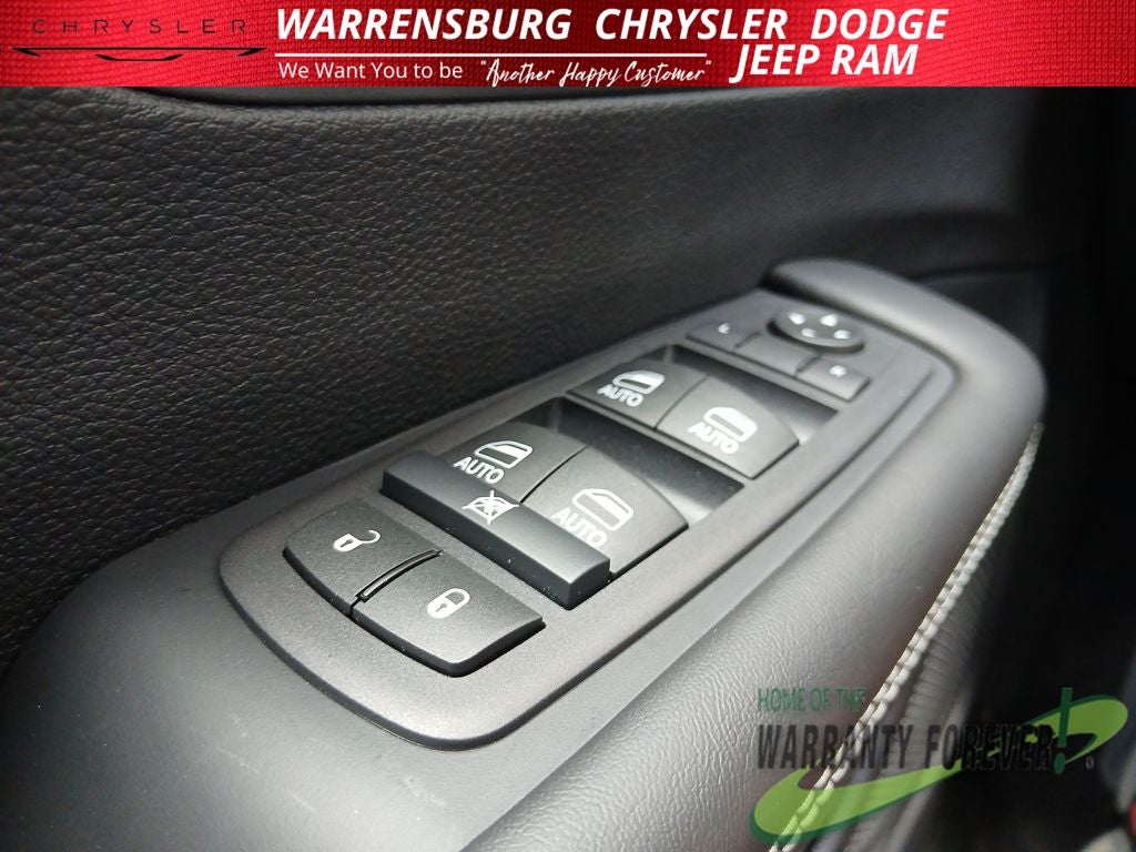 2027 Chrysler Pacifica PACIFICA SELECT AWD
