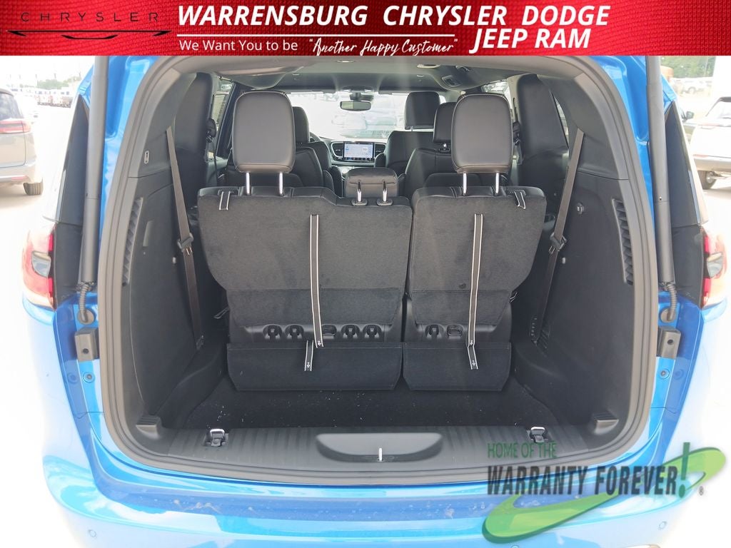 2027 Chrysler Pacifica PACIFICA SELECT AWD