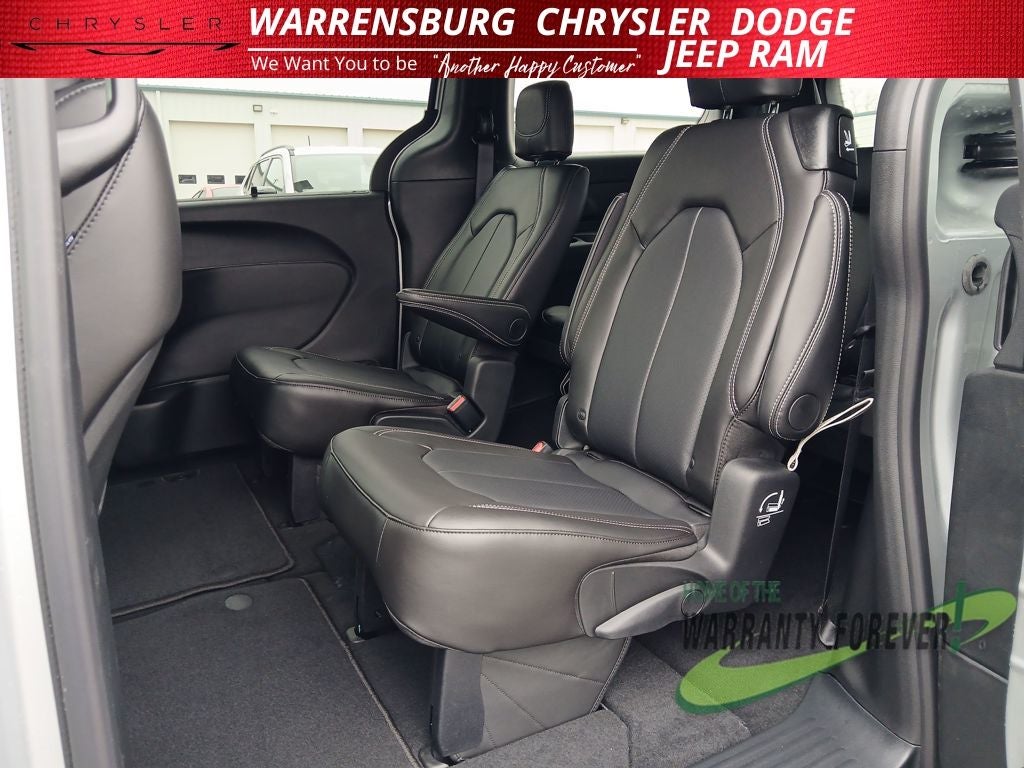 2026 Chrysler Pacifica PACIFICA SELECT AWD