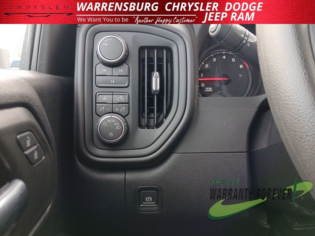 2025 Chevrolet Silverado 2500HD 4WD Crew Cab Standard Bed Custom