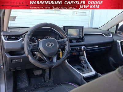 2020 Toyota RAV4 LE