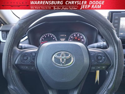 2020 Toyota RAV4 LE