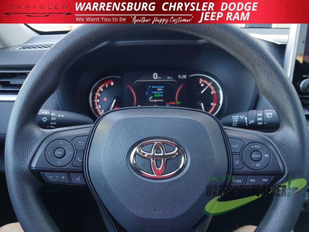 2025 Toyota RAV4 XLE