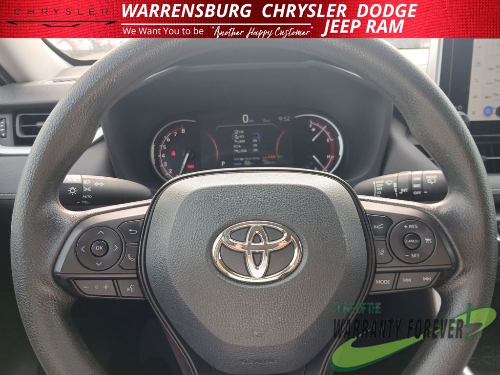 2025 Toyota RAV4 XLE