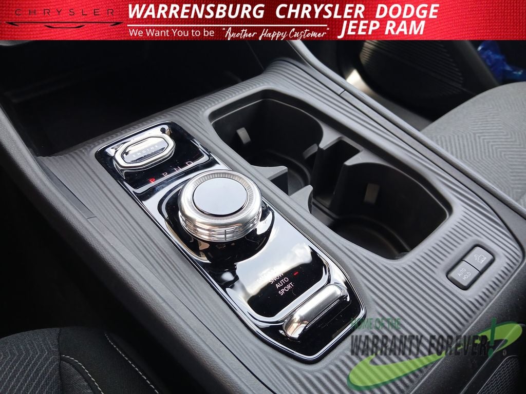2026 Jeep Cherokee CHEROKEE LAREDO 4X4