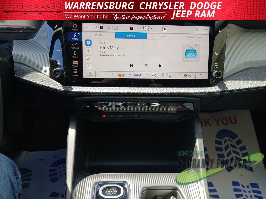 2026 Jeep Cherokee CHEROKEE LAREDO 4X4