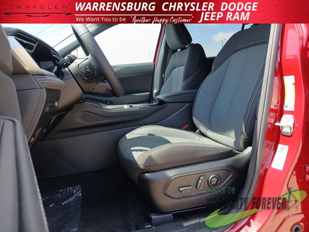 2026 Jeep Cherokee CHEROKEE LAREDO 4X4