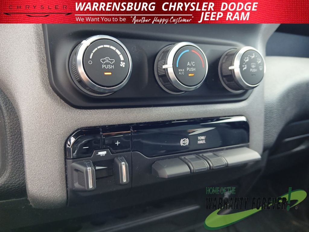 2021 RAM 3500 Tradesman Crew Cab 4x4 6'4' Box