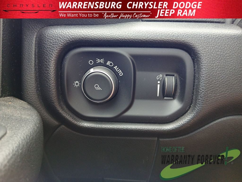 2021 RAM 3500 Tradesman Crew Cab 4x4 6'4' Box