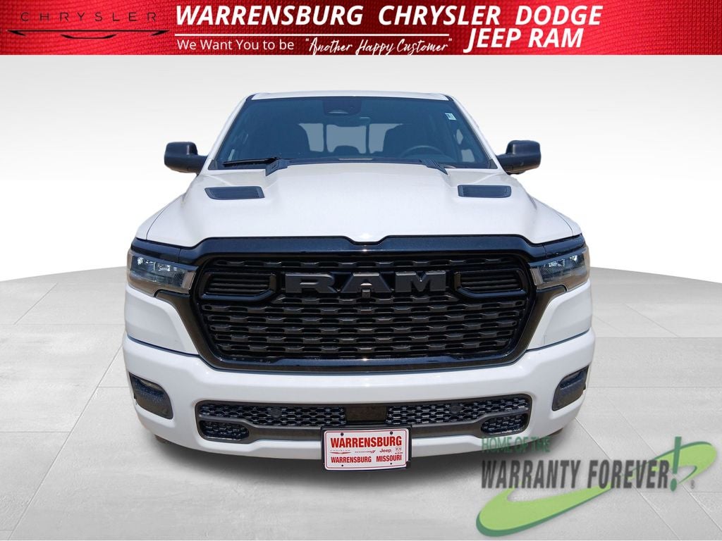 2026 RAM 1500 RAM 1500 EXPRESS CREW CAB 4X4 5'7' BOX