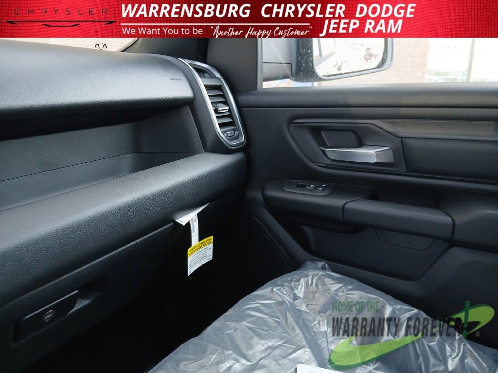2026 RAM Ram 1500 RAM 1500 EXPRESS CREW CAB 4X4 5'7' BOX