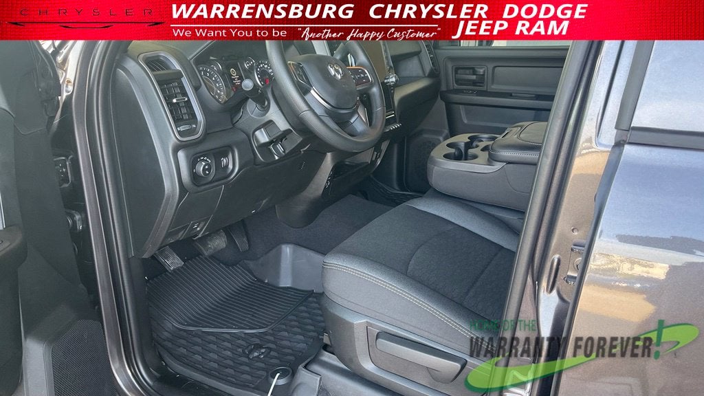 2026 RAM Ram 2500 RAM 2500 BLACK EXPRESS CREW CAB 4X4 6'4' BOX