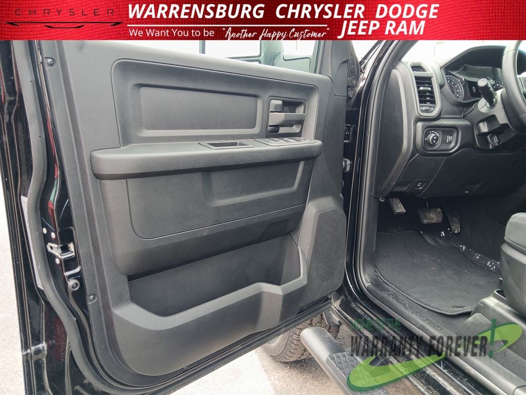 2026 RAM Ram 2500 RAM 2500 BLACK EXPRESS CREW CAB 4X4 6'4' BOX