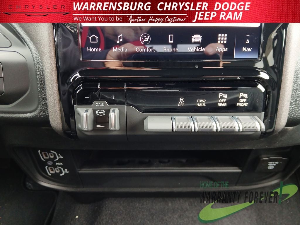 2026 RAM Ram 2500 RAM 2500 BLACK EXPRESS CREW CAB 4X4 6'4' BOX