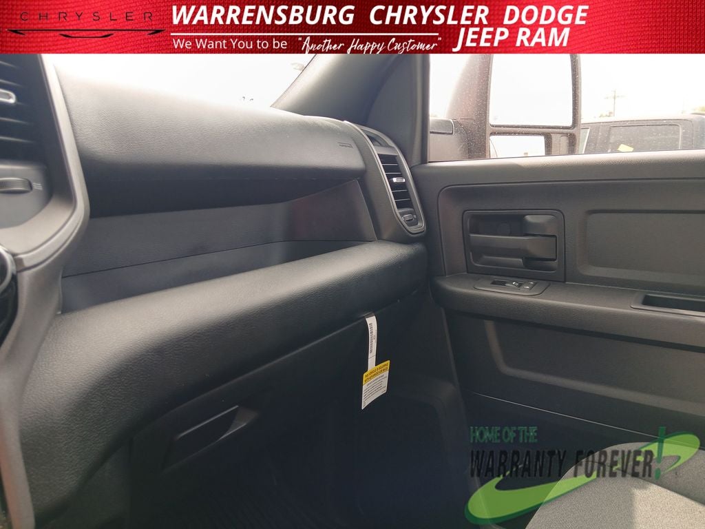 2026 RAM Ram 2500 RAM 2500 BLACK EXPRESS CREW CAB 4X4 6'4' BOX