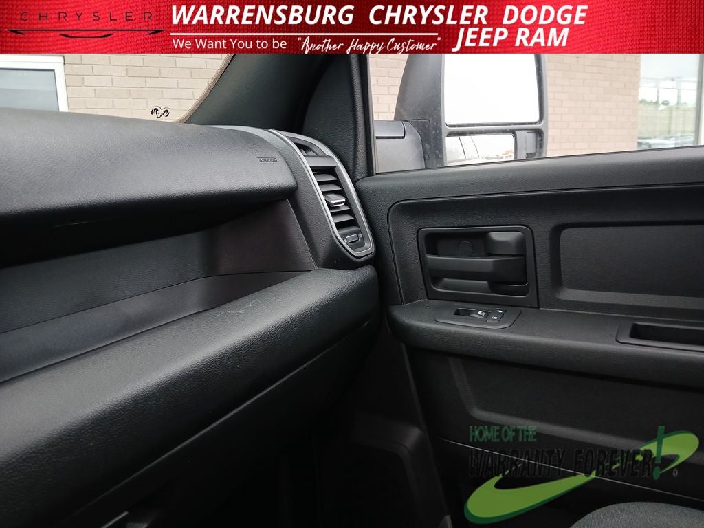 2026 RAM Ram 2500 RAM 2500 BLACK EXPRESS CREW CAB 4X4 6'4' BOX