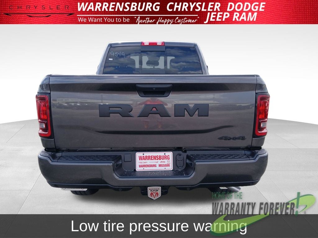 2026 RAM Ram 2500 RAM 2500 BLACK EXPRESS CREW CAB 4X4 6'4' BOX