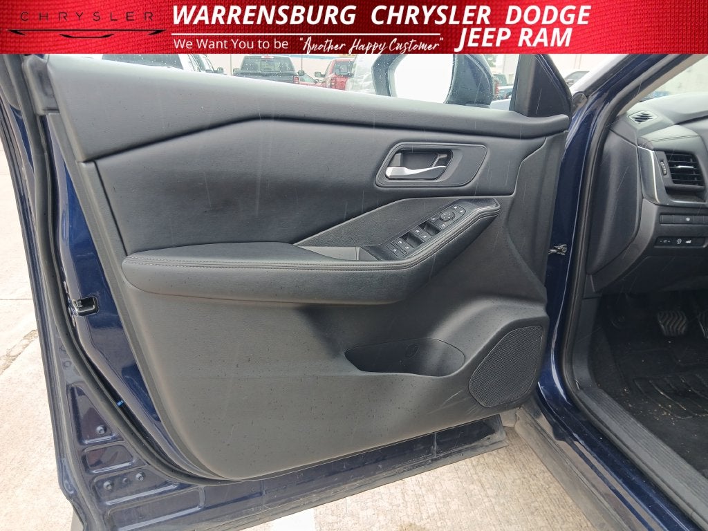 2024 Nissan Rogue SV FWD