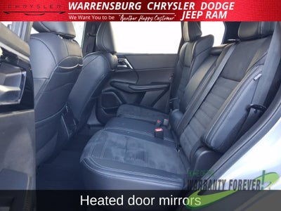 2024 Mitsubishi Outlander Base