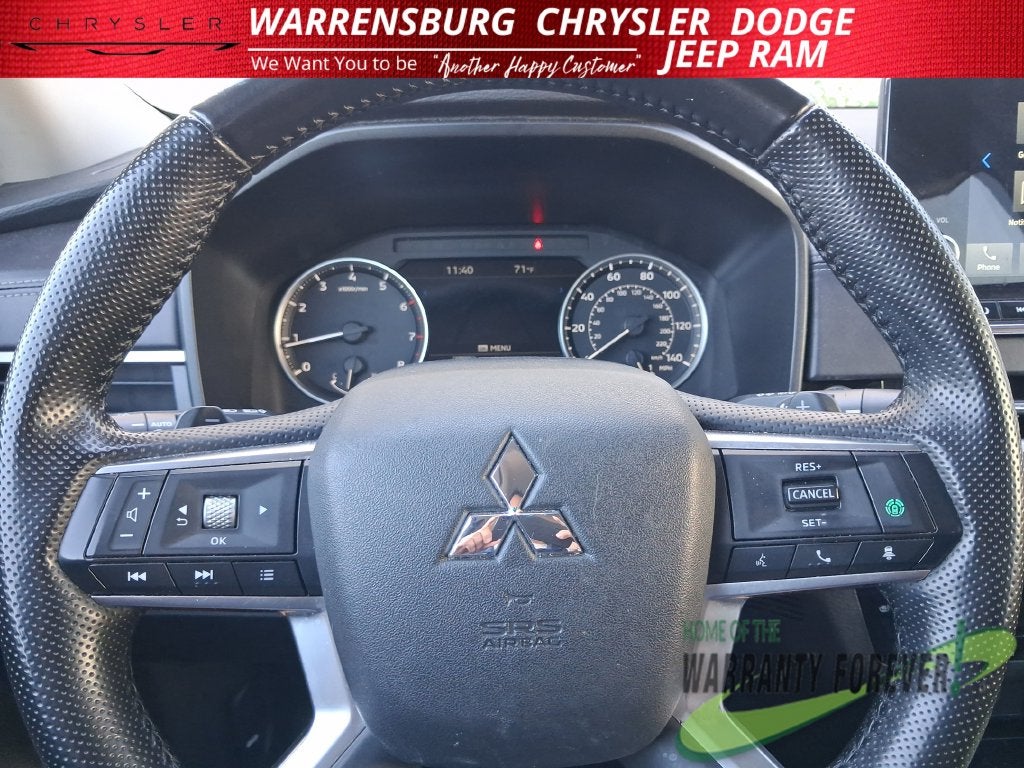 2024 Mitsubishi Outlander Base