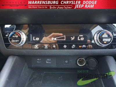 2024 Mitsubishi Outlander Base