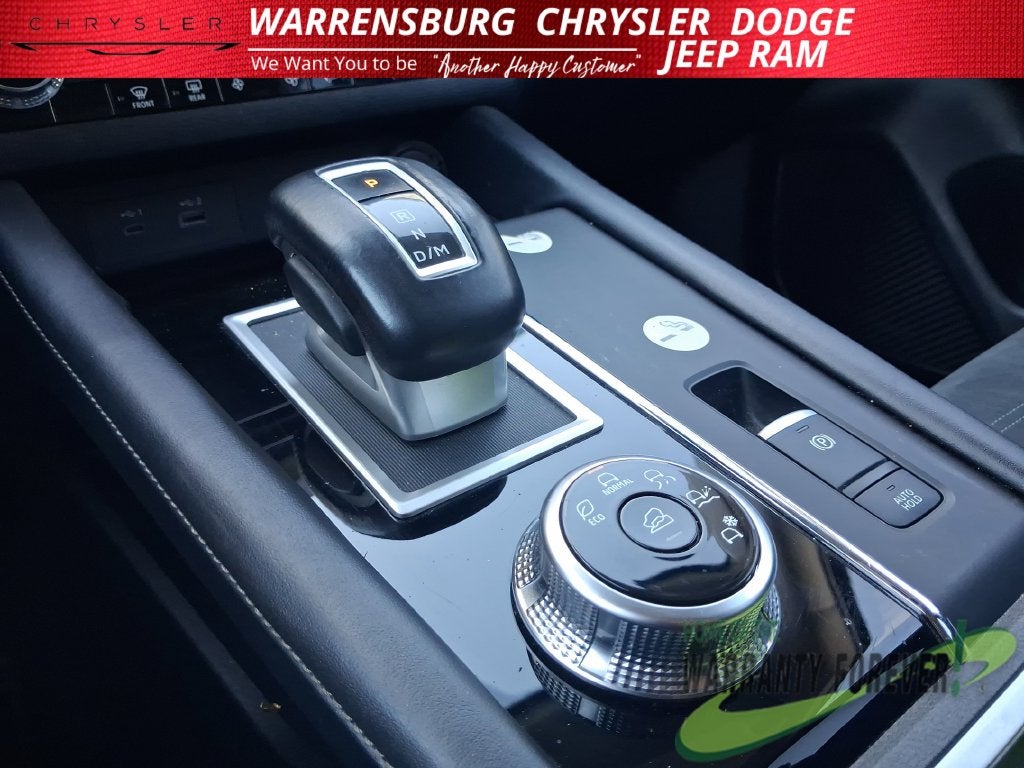 2024 Mitsubishi Outlander Base