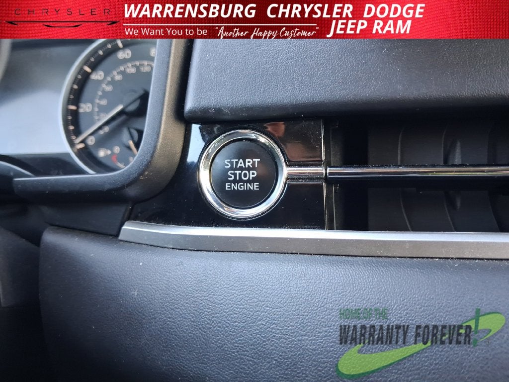 2024 Mitsubishi Outlander Base