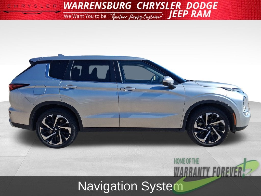 2024 Mitsubishi Outlander Base